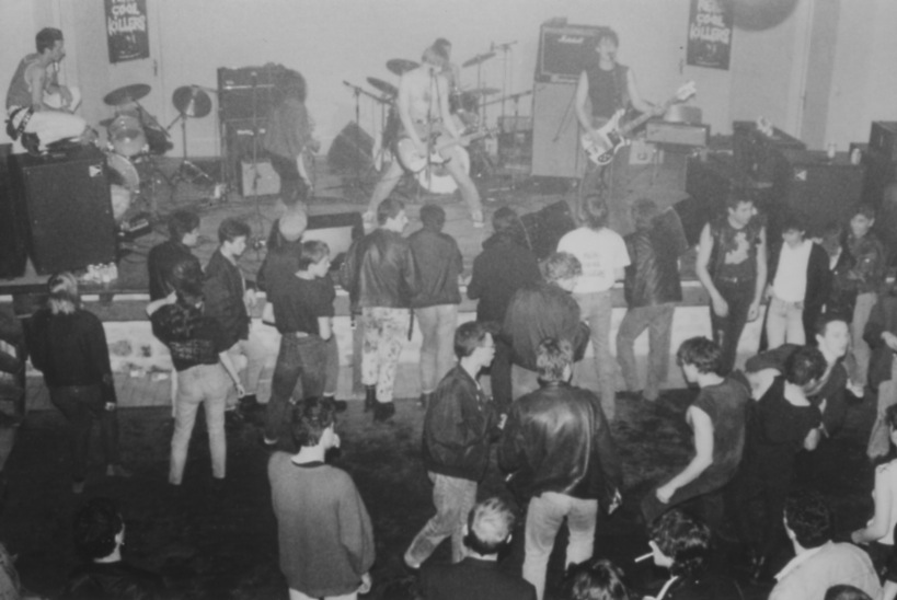 Concert organisé le 6 mai 1988 avec Real Cool Killers, Mord'hum solution et Radioactive Kids. Archives Rock à la Grange